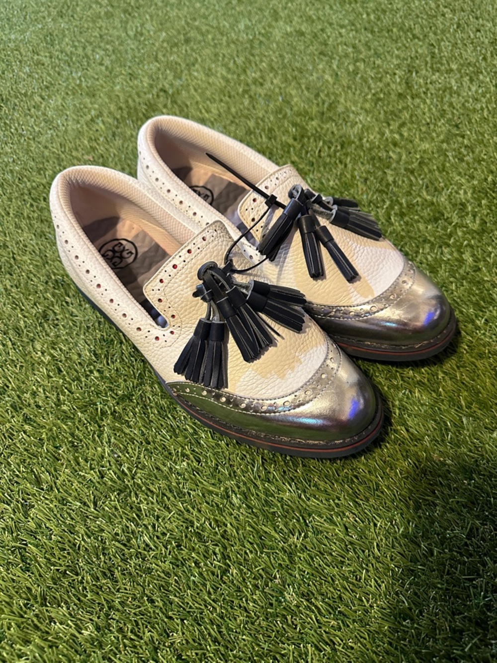 G/Fore Ladies Brogue Cruiser Golf Shoes White/Silver Women's SZ 9 (G4LF18EF09)